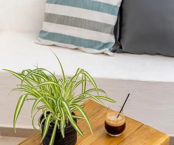 Amer Apart-hotel Fira (Santorini)