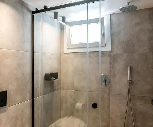 Amer Hotel apartamentowy Fira (Santorini)